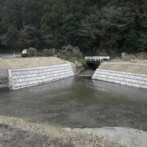 28災321号準用河川持留川河川災害復旧工事