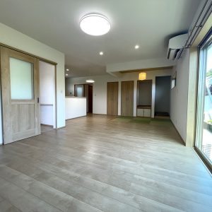広々リビングで団らんのお家