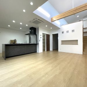 開放的LDKと中二階のあるお家
